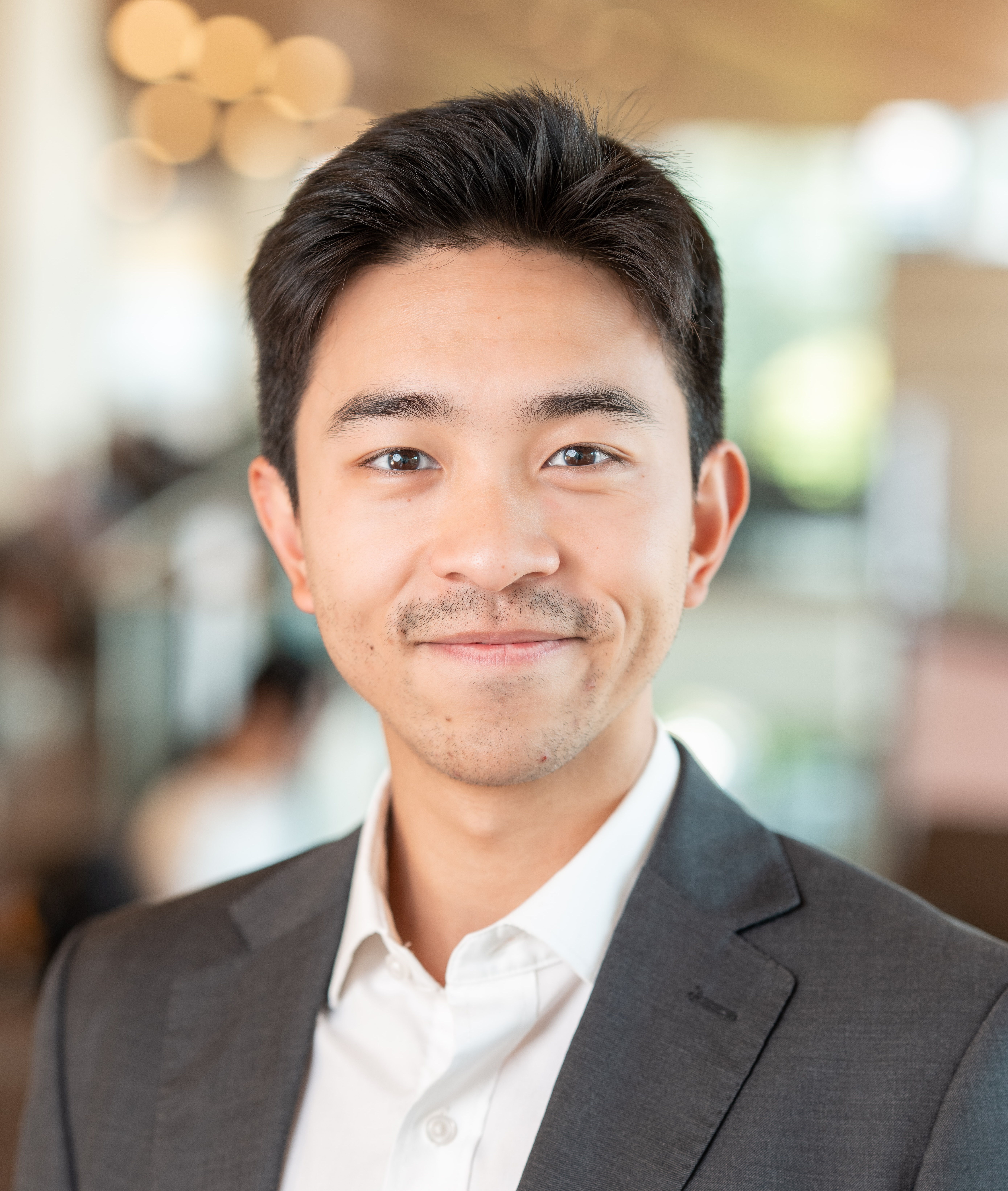 Headshot of Raymond Han