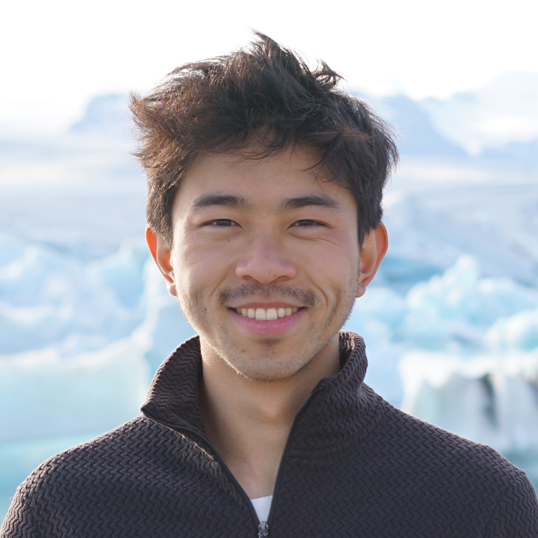 Headshot of Raymond Han